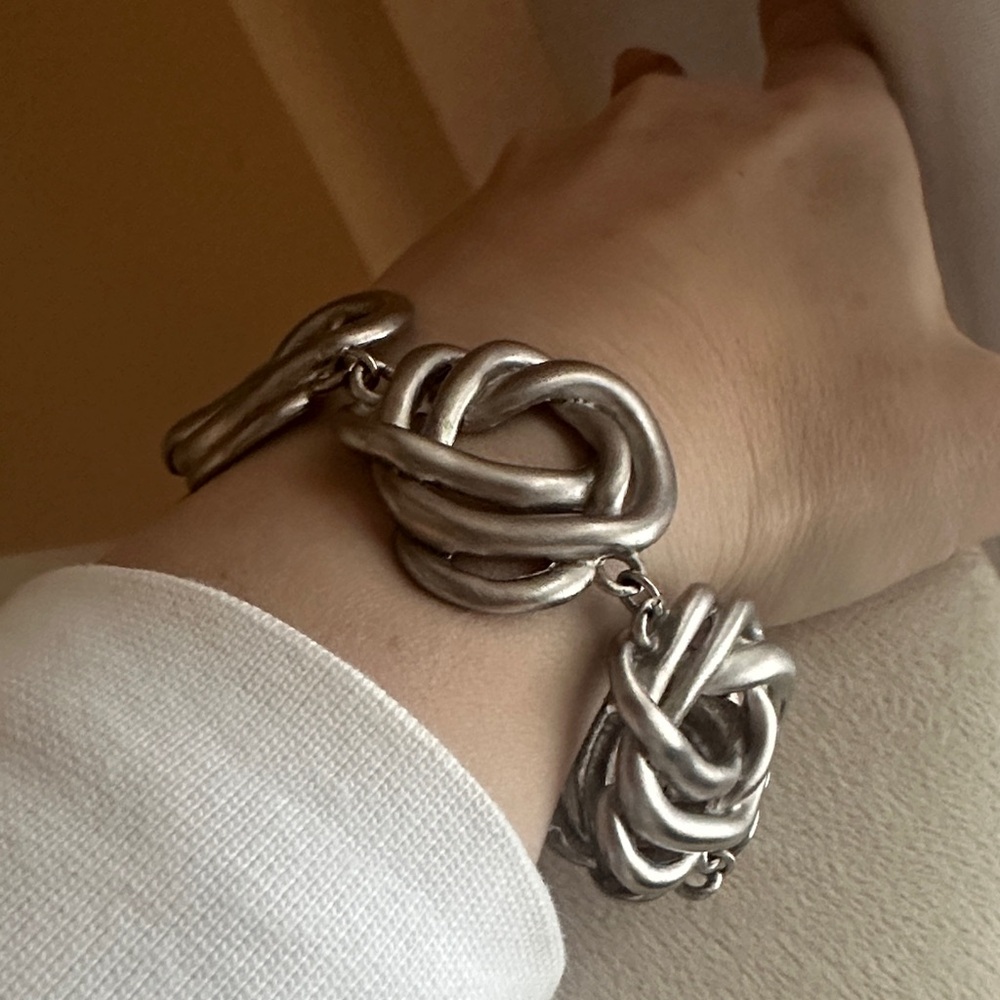 Silver Tone Oversized Knot Bracelet